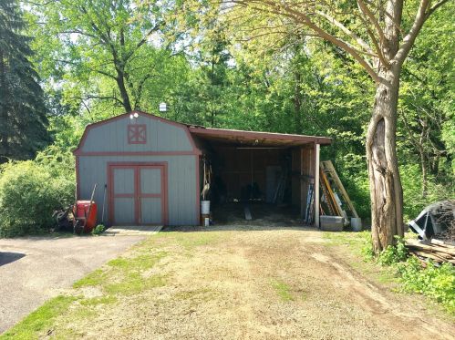 322 Lorraine Dr, Bull Valley IL 60012-3612 exterior