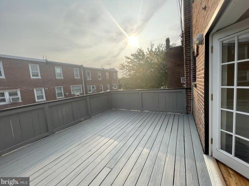 7652 Gilbert St, Philadelphia PA 19150-2502 exterior