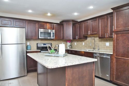 11623 31 Dr, Phoenix AZ 85041-5205 exterior