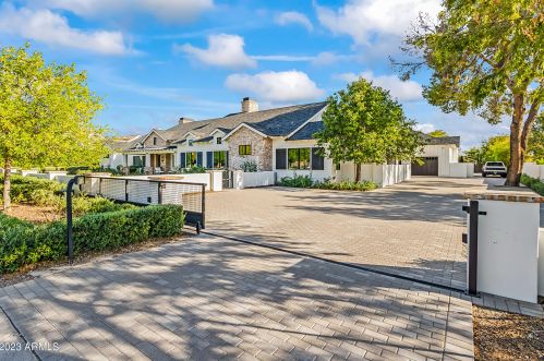 5431 Exeter Blvd, Phoenix AZ 85018-3227 exterior