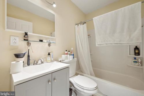 1614 2nd St, Philadelphia PA 19122-3324 exterior