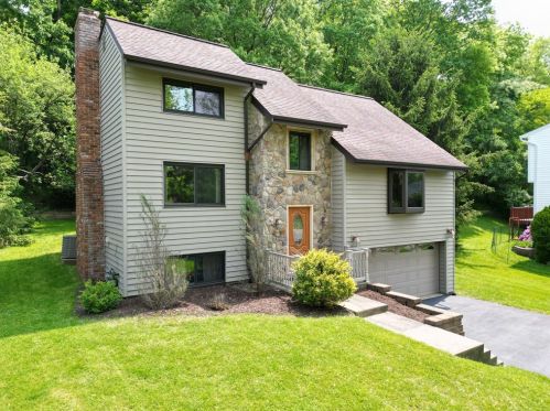 238 Kinvara Dr, Pittsburgh, PA 15237-3924