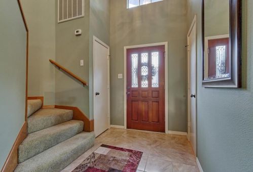 102 Golfview Dr, Montgomery TX 77356-8804 exterior