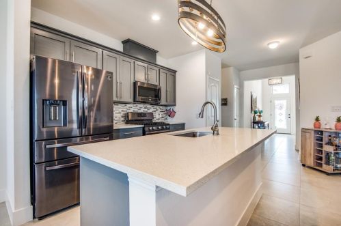 3826 Aransas St, Dallas TX 75212-1307 exterior