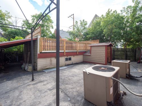 1112 22nd St, Milwaukee WI  53204-0019 exterior