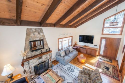 438 Shore Trl, Sparta NJ  07871-1427 exterior