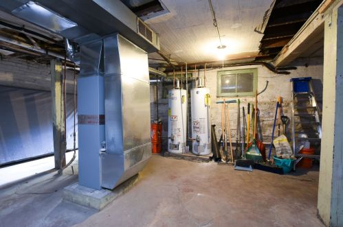 2649 Altgeld St, Chicago IL 60647-1872 exterior