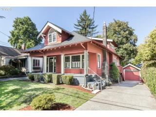 949 Hazelfern Pl, Portland, OR 97232-2627