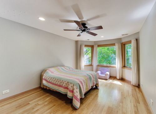 6221 Kildare Ave, Chicago IL 60803-2109 exterior