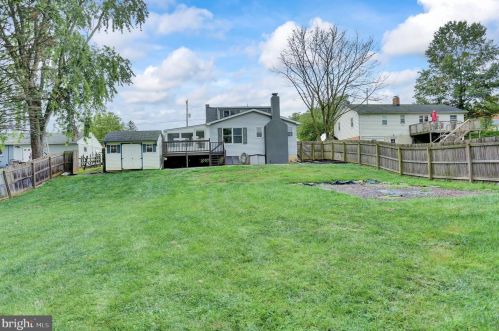 145 Myrtle St, Littlestown PA  17340-1315 exterior