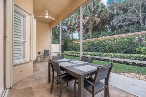 7624 New Holland Way, Boynton Beach FL 33437-6342 exterior