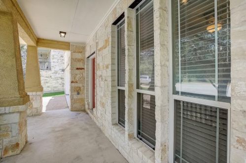 14528 Broadwinged Hawk Dr, Austin TX  78738-6570 exterior