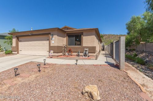 3272 Alexanderwood Dr, Tucson, AZ 85746-1081