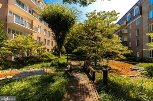 8101 Connecticut Ave, Bethesda MD  20815-2810 exterior