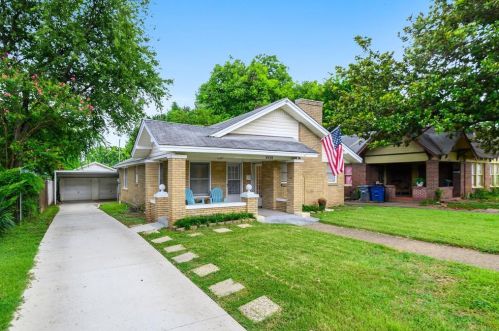 2438 Emmett St, Dallas TX  75211-5415 exterior