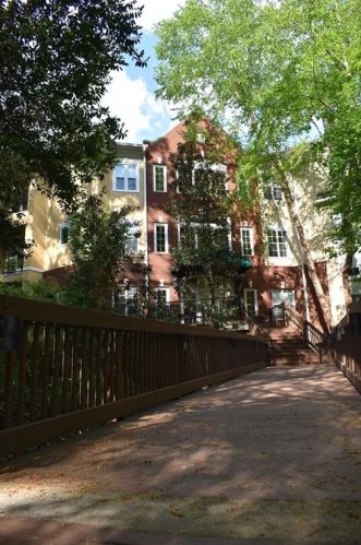 424 Lindbergh Dr, Atlanta GA 30305-3832 exterior