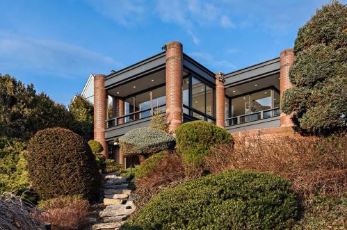 110 Congdon St, Providence RI  02906-1413 exterior