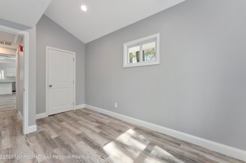 376 Barnegat Ave, Berkeley Township NJ  08721-1112 exterior