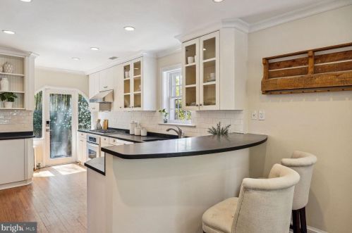 5220 Klingle St, Washington DC 20016-2657 exterior