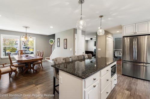 4 Country Rd, Jackson Twp NJ 08527-3300 exterior