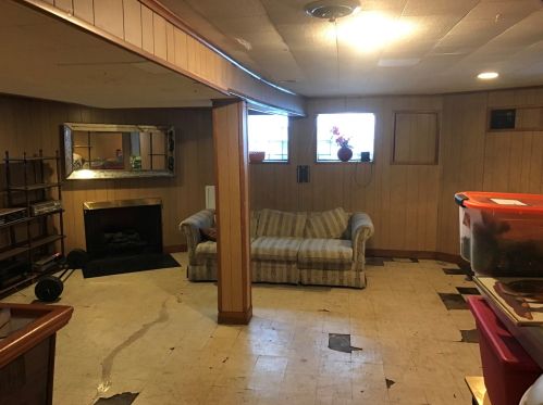 7826 Indiana Ave, Chicago IL 60619-2332 exterior