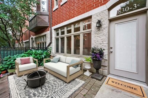 1830 Calumet Pkwy, Chicago, IL 60616-1572