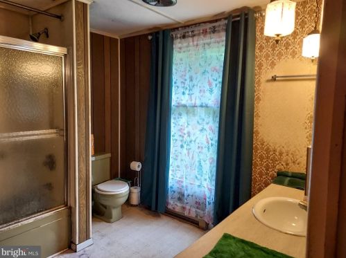 1020 Gettysburg Rd, Littlestown PA 17340-9310 exterior