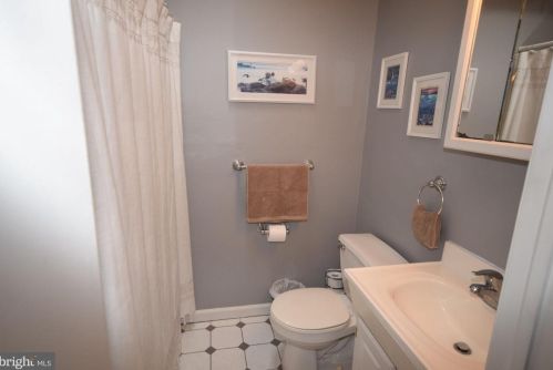 1062 Tremont Dr, Manor PA 19036-1521 exterior