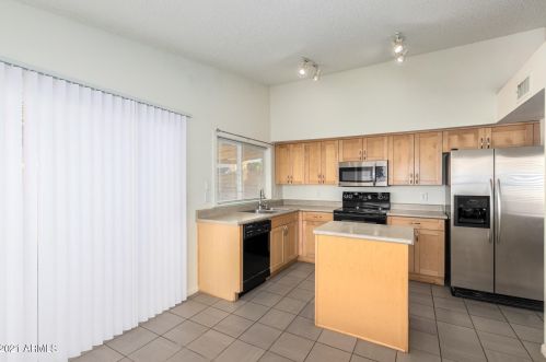 9443 44th St, Phoenix AZ 85032-3445 exterior