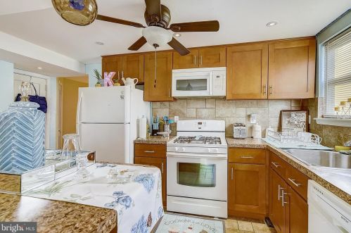 7554 Gilbert St, Philadelphia PA 19150-2606 exterior