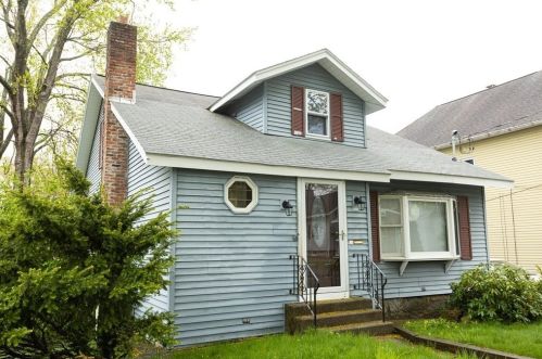 12 Victor Ave, Worcester, MA 01603-1160