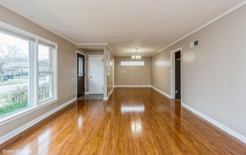 6300 Karlov Ave, Chicago IL 60652-3122 exterior