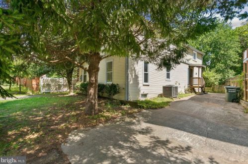 13763 Travilah Rd, Rockville MD 20850-3532 exterior