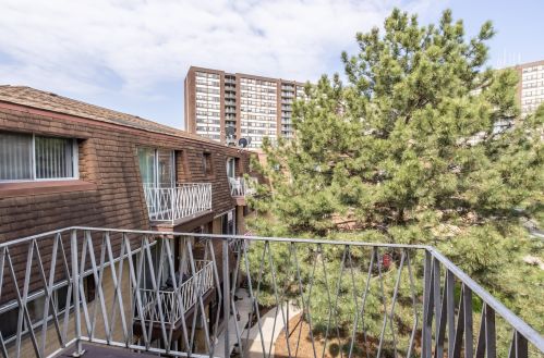 8547 Rascher Ave, Chicago IL  60656-1305 exterior