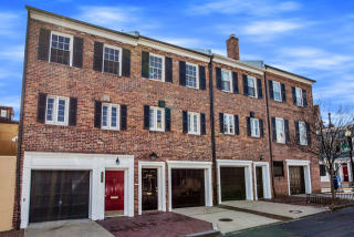 2728 Dumbarton St, Washington, DC 20007-3321