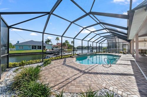 2006 Sykes Crk Dr, Merritt Island FL 32953-3065 exterior