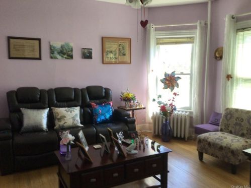 138 Cottage St, Middletown NY 10940-4835 exterior