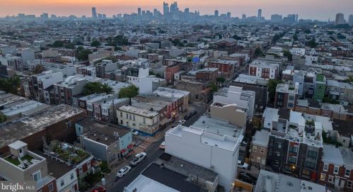 1927 5th St, Philadelphia PA 19122-2135 exterior