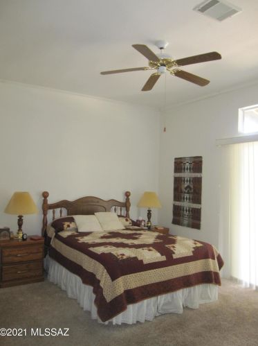 560 Riverdale Ct, Green Valley AZ 85614-3524 exterior