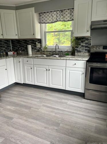 52 Booth Rd, Enfield CT 06082 exterior