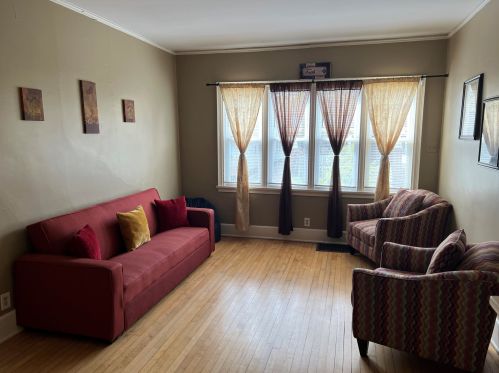 1846 Warren Ave, Milwaukee WI  53202-1639 exterior