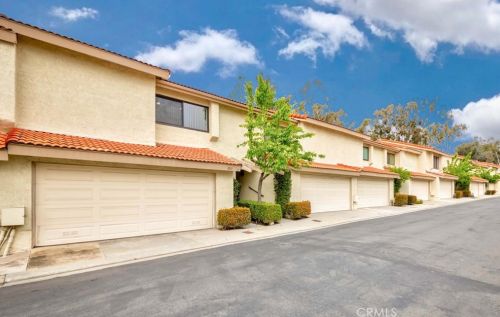 803 Creekside Dr, Fullerton CA 92833-2176 exterior