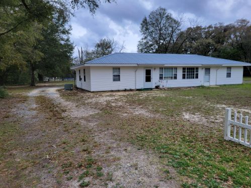 403 20th St, Defuniak Springs, FL 32435-2269