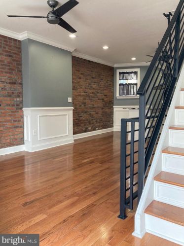 2445 Lawrence St, Philadelphia PA  19133-3022 exterior