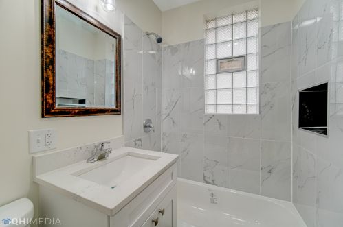 3750 Cermak Rd, Chicago IL  60623-3013 exterior