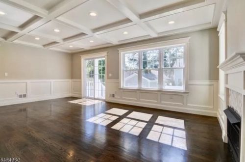 30 Elmwood Dr, Livingston NJ  07039-2205 exterior