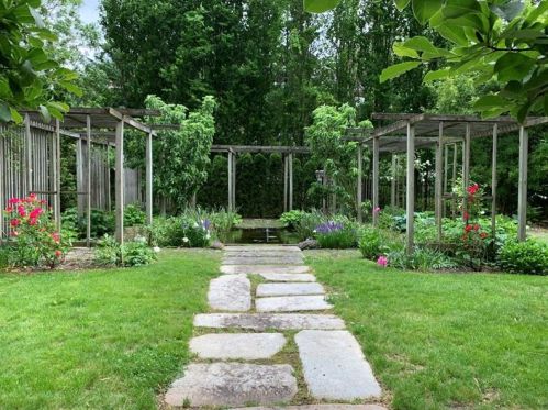 5036 Amberson Pl, Pittsburgh PA exterior