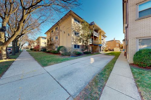 8435 Bryn Mawr Ave, Chicago IL 60631-3410 exterior