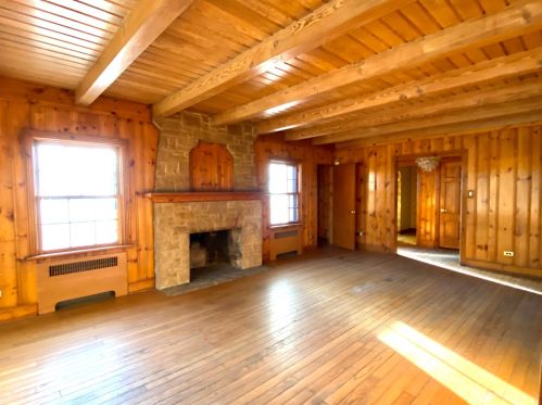 6100 Kilpatrick Ave, Chicago IL 60652-3516 exterior