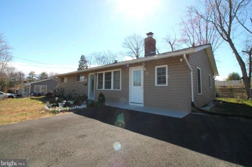 6308 Willowood Ln, Alexandria, VA 22310-2919